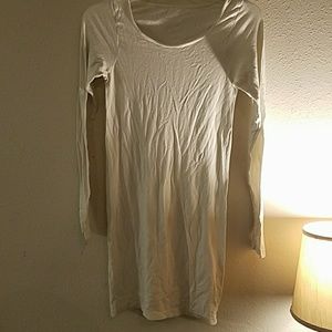 🌿Long cream shirt